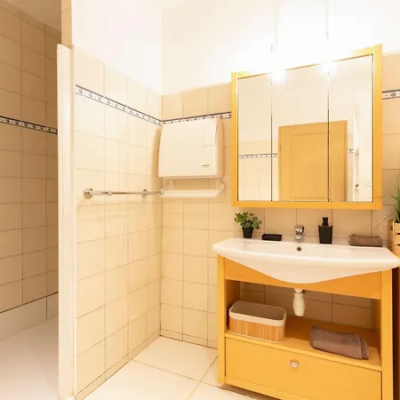 Renove A Pour 4 Pers. Avec Parking Et Casier A Skis - Fr-1-296-495 *